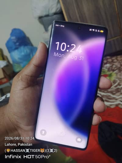 Tecno CAMON 30S for sale serious buyers contact karain