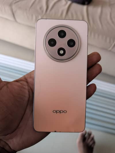 OPPO Reno12 F