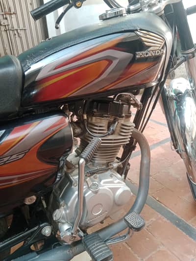 Bike Honda 125 lush condition for sale.