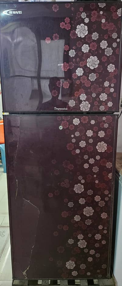 WAWES DOUBLE DOOR FRIDGE