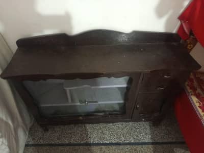 wodden showcase with mirror