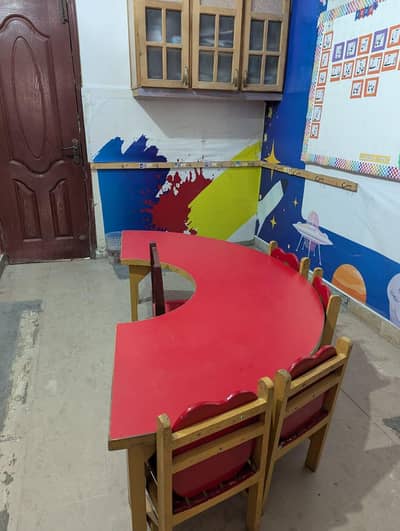 table and 6 chairs