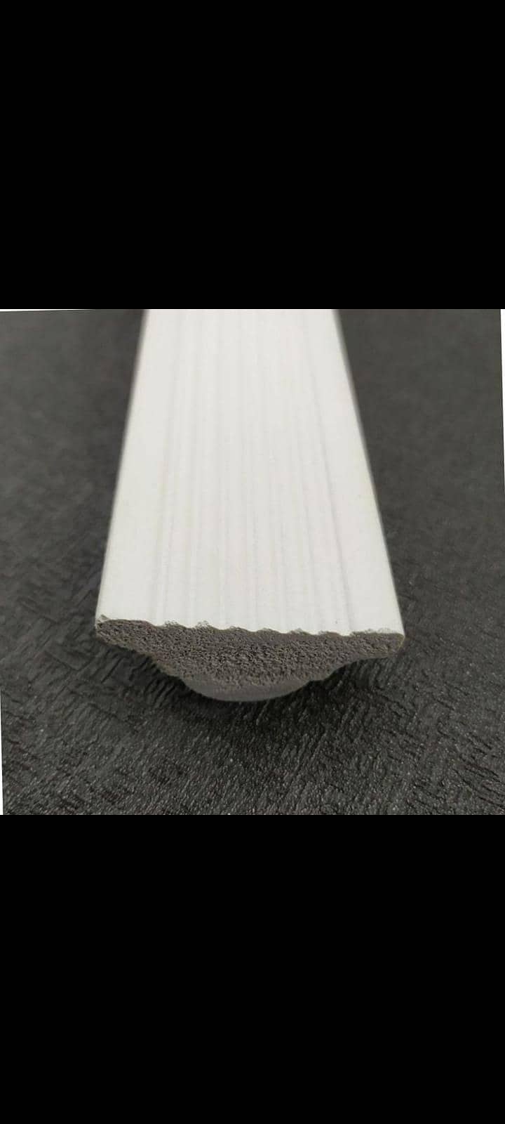 wall moulding, 19