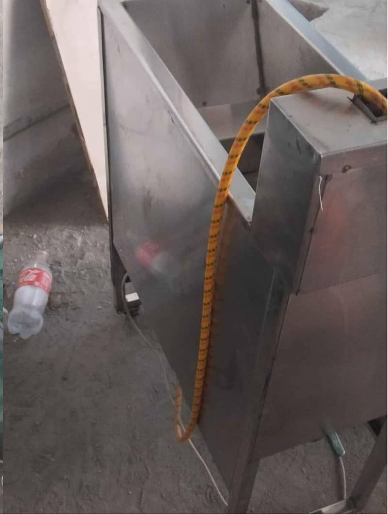 بہترین صاف سُتھرا 16لیٹر فرائر فوری برائے فروخت ھے 3