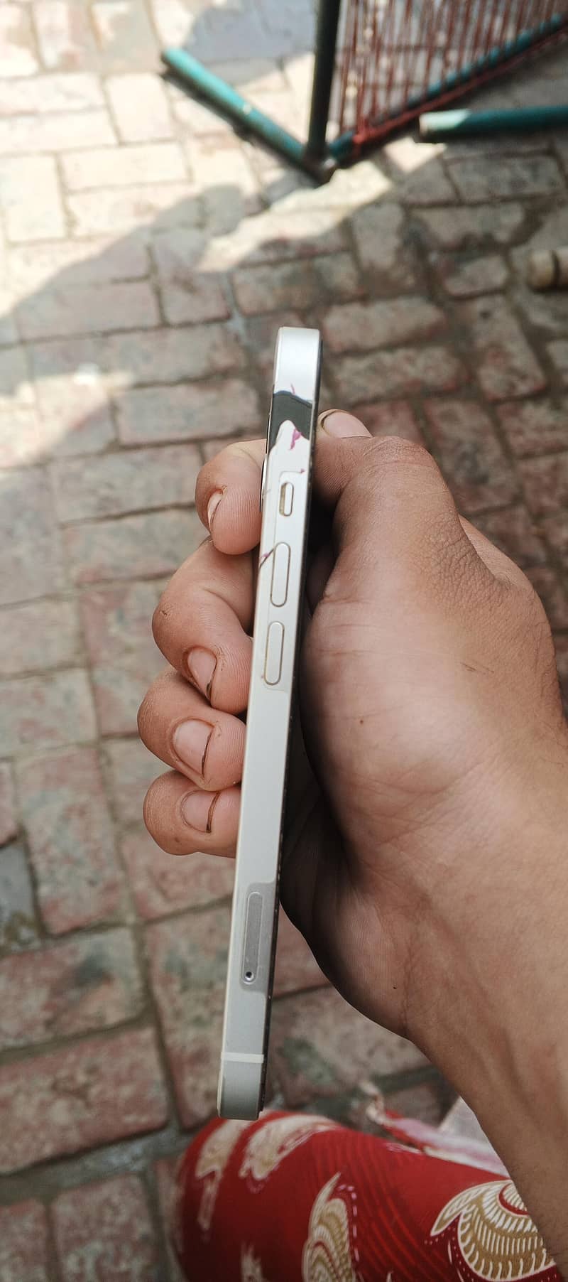 Apple iPhone 13 2