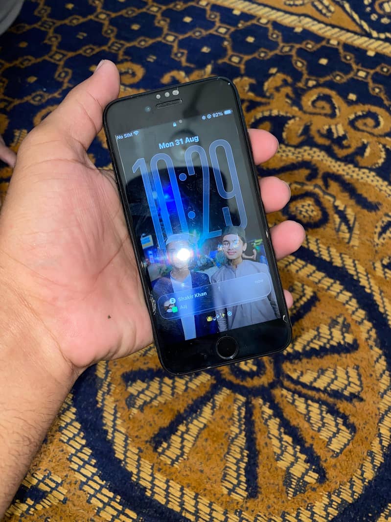 Apple iPhone SE 0