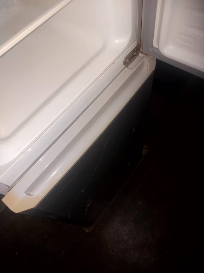 refrigerator 4