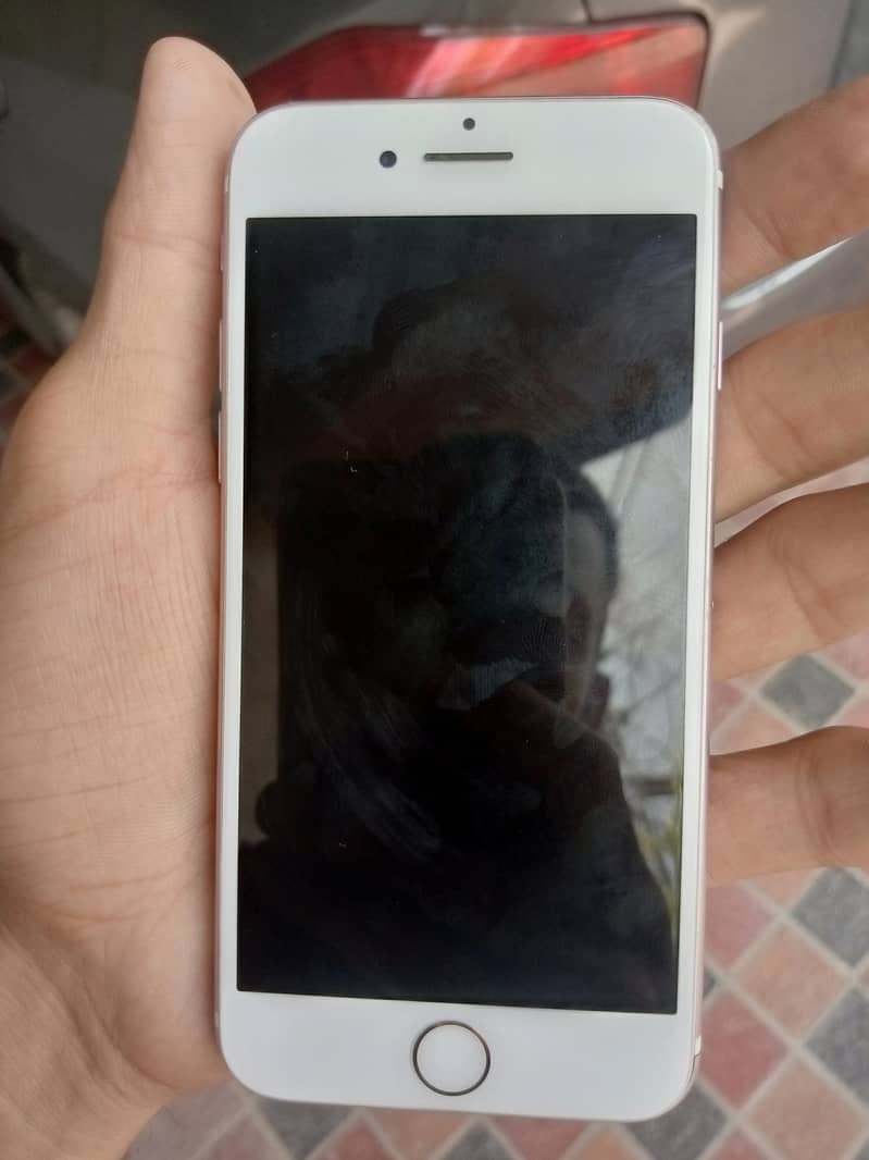 Apple iPhone 7 2