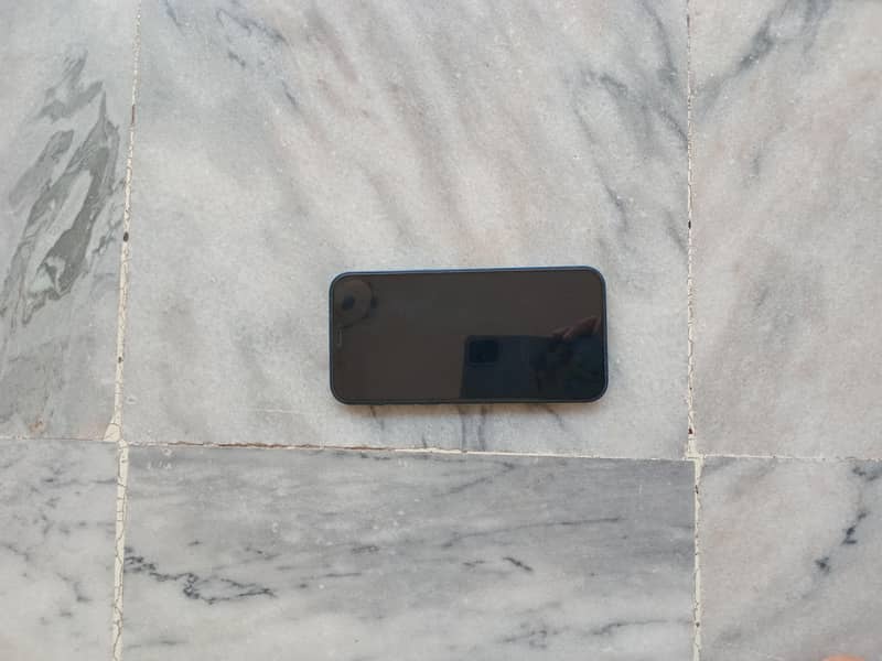 well maintained iphone 12. 4