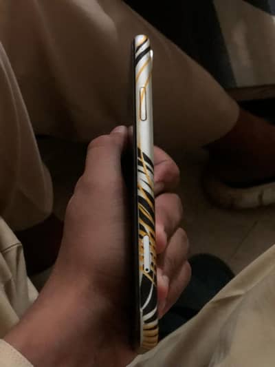 Apple iPhone XR