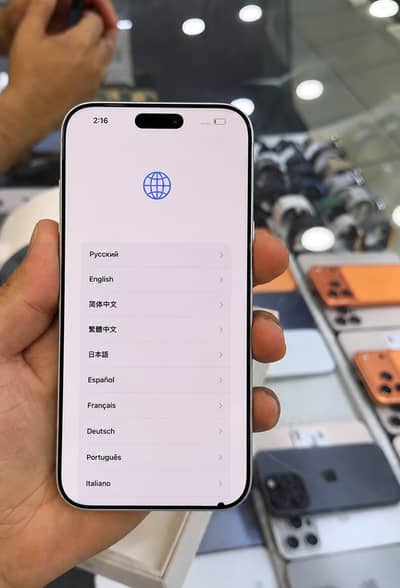 Apple iPhone 17 Pro Max dot in screen
