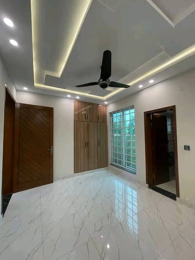7 Marla Brand New Condition House For Sale