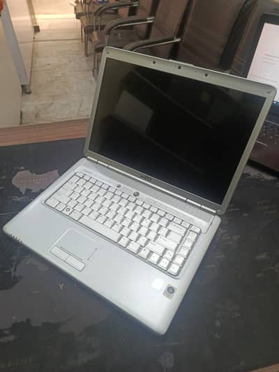 Dell Inspiron 1525 Special Edition Core 2DO 4GB Ram 160GB HDD