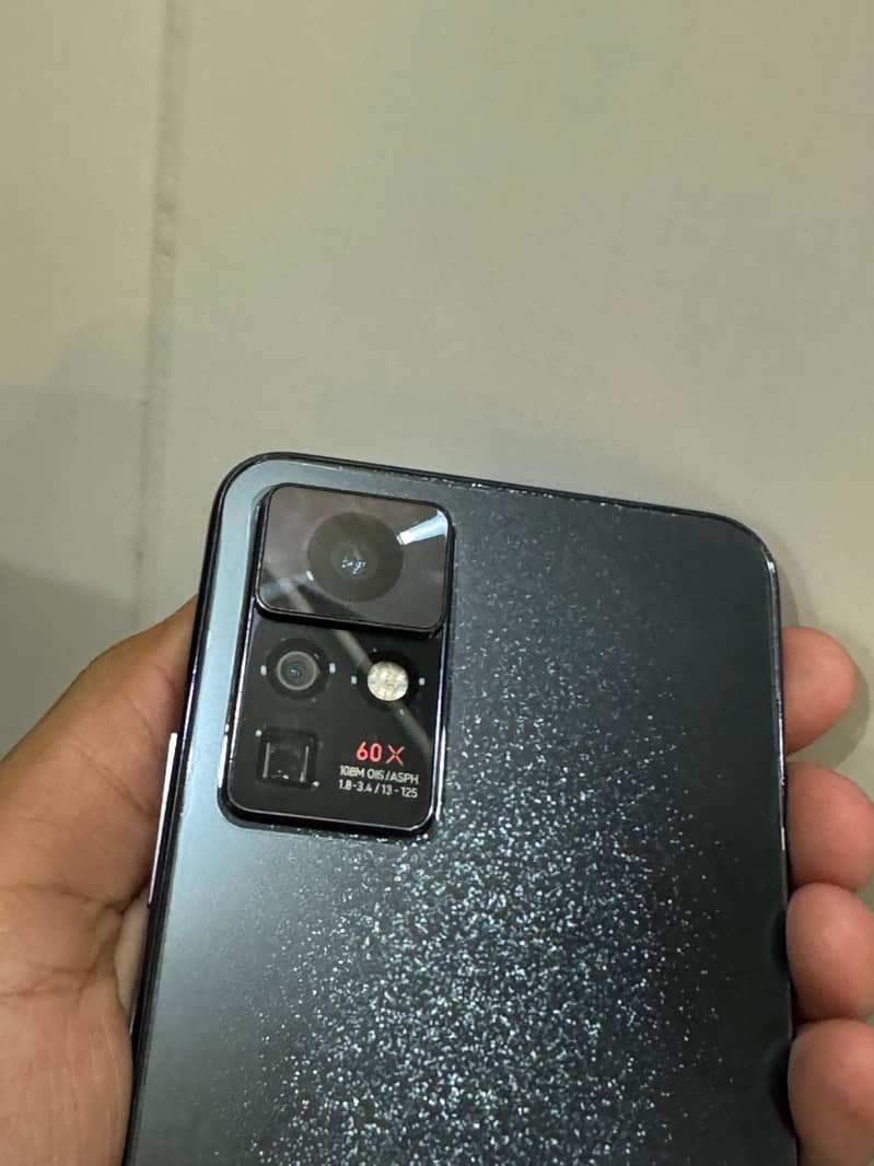 Infinix Zero X Pro 1