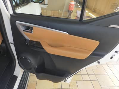 Toyota Fortuner V 2021