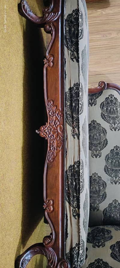 beautiful pure sheesam wood dewan