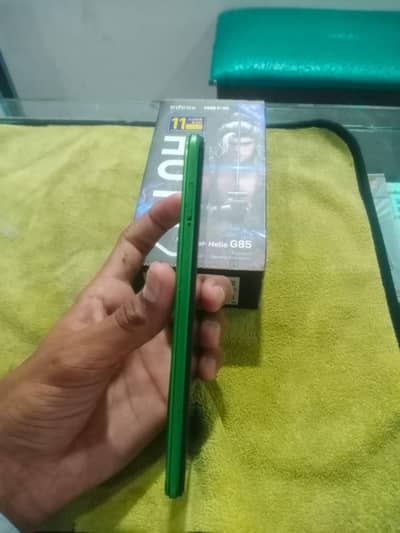 Infinix Hot 12