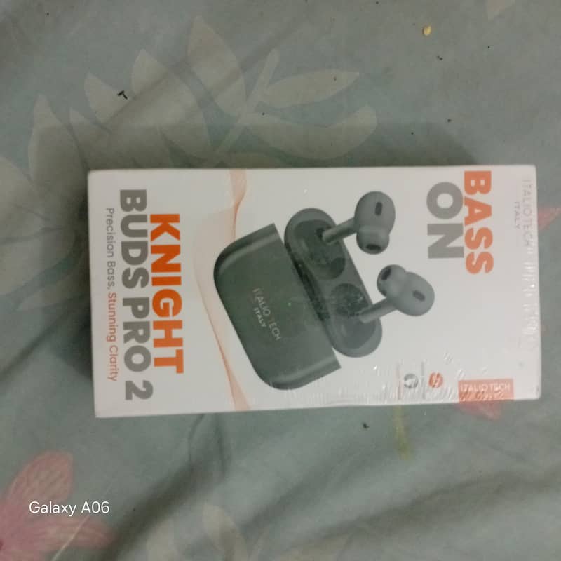 Earbuds 0