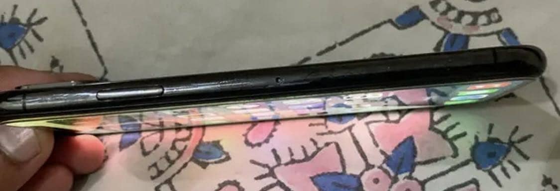 Apple iPhone XS 3