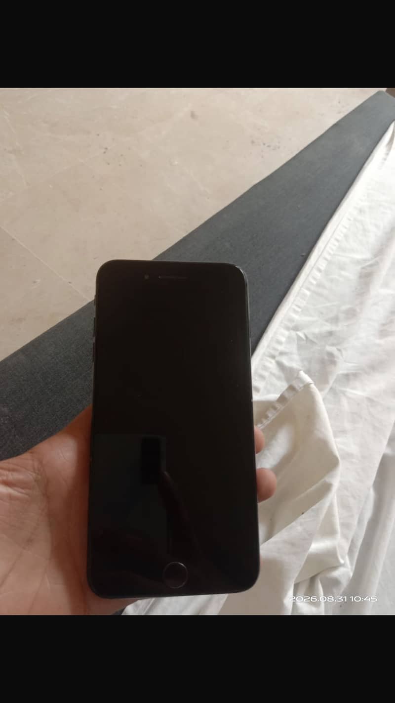 Apple iPhone 7 Plus 5