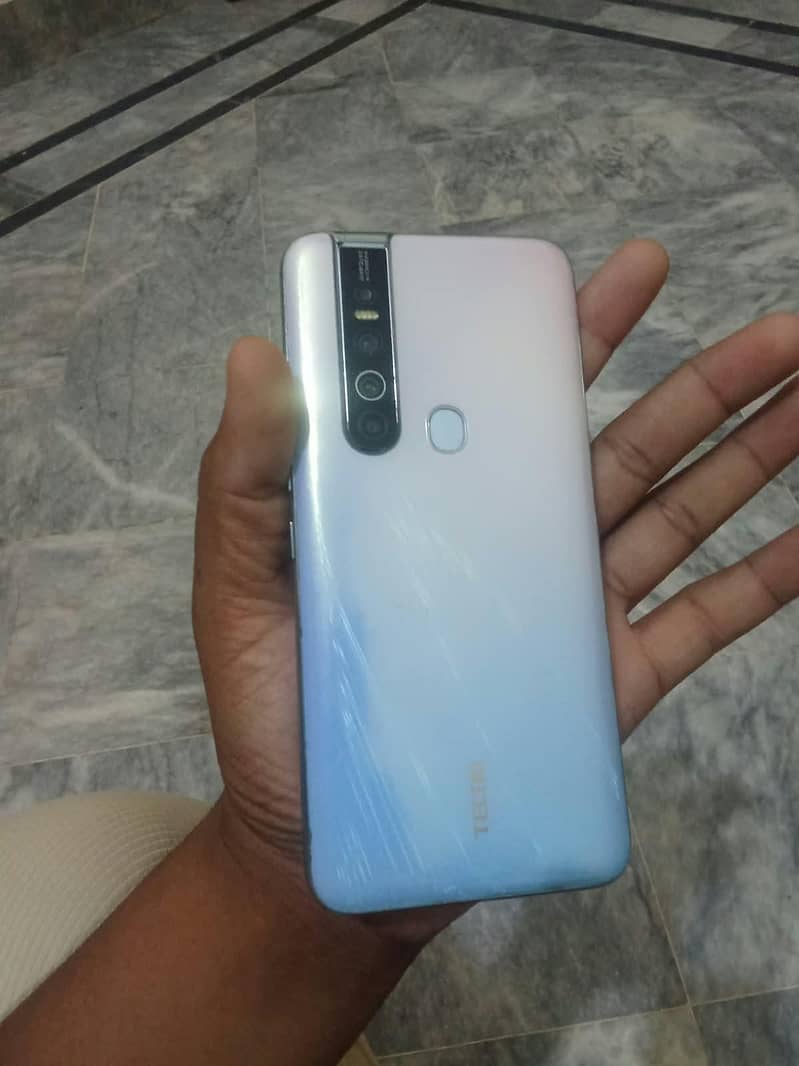 Tecno CAMON 15 Pro 4