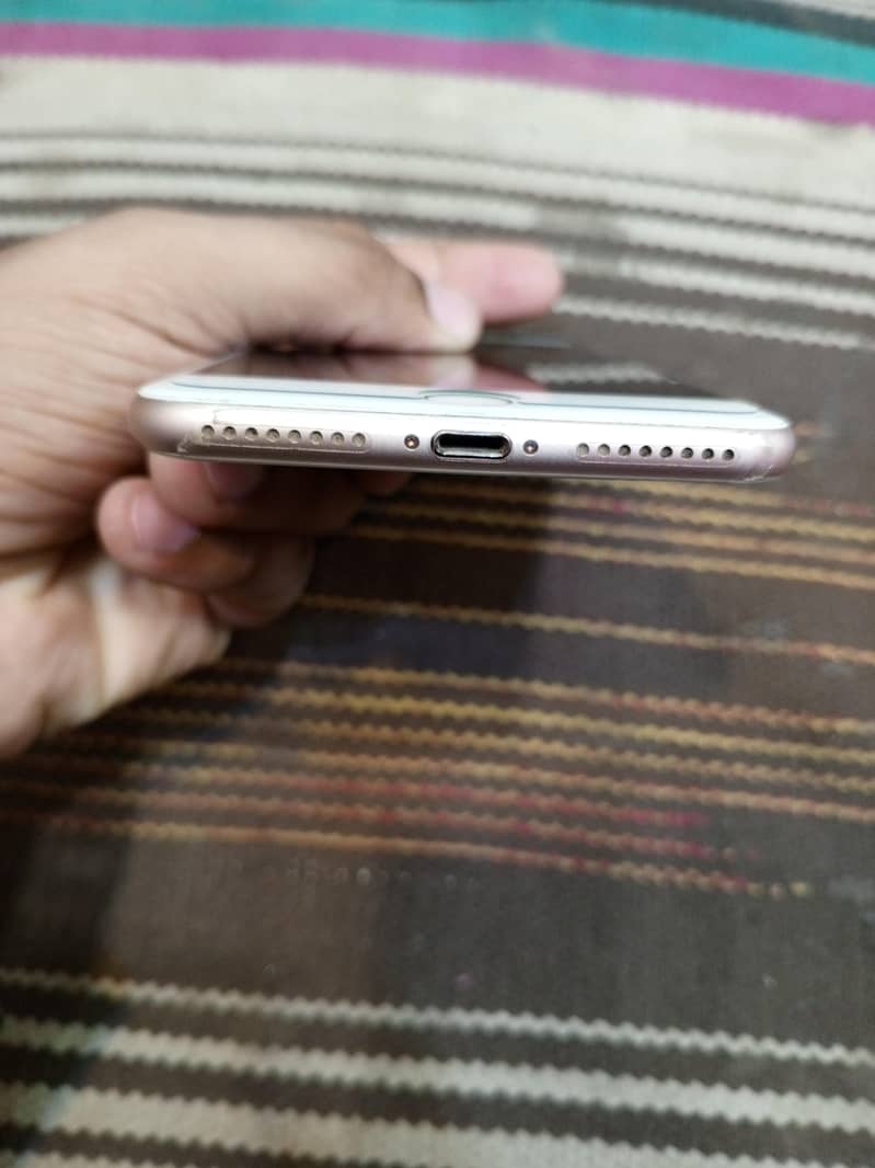 Apple iPhone 7 Plus 1