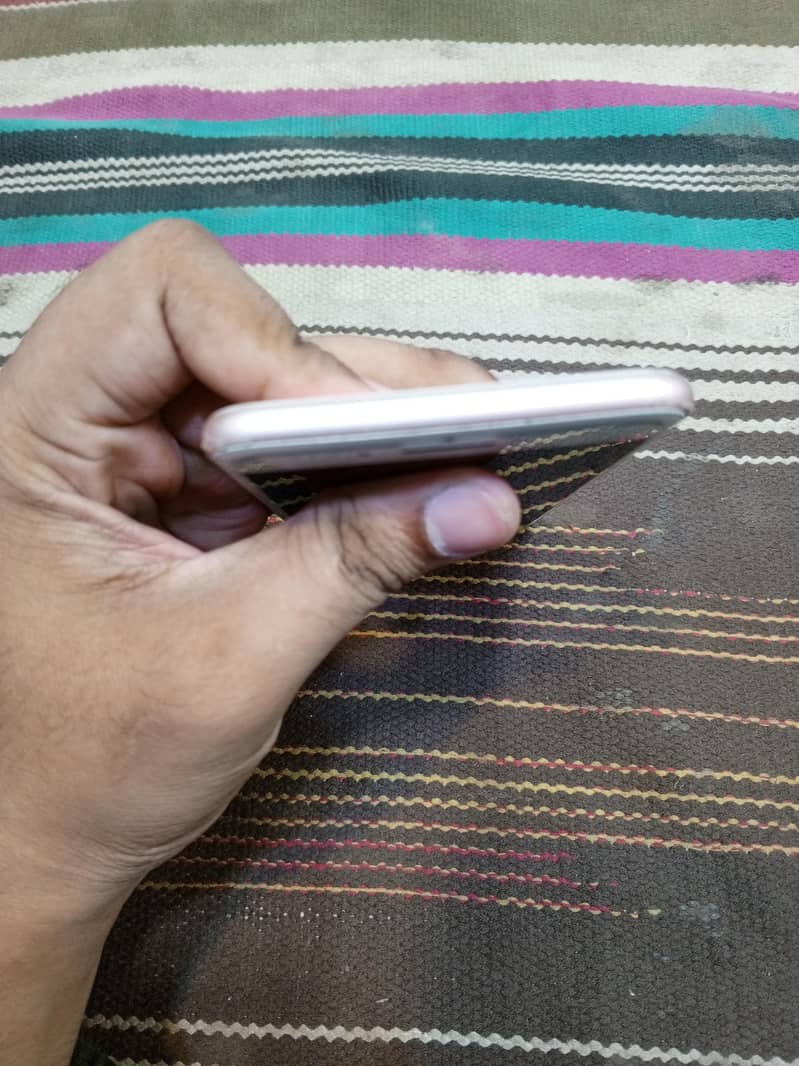 Apple iPhone 7 Plus 2