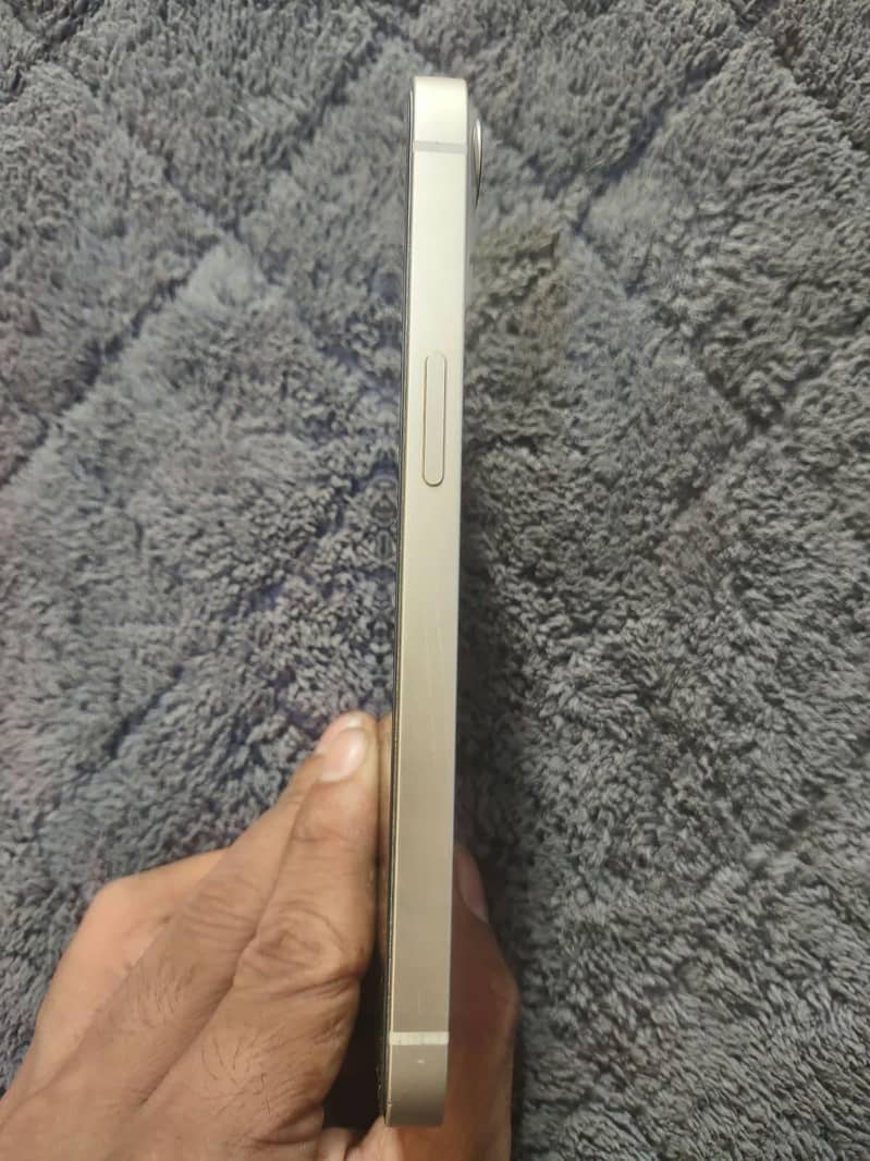 Apple iPhone 13 3