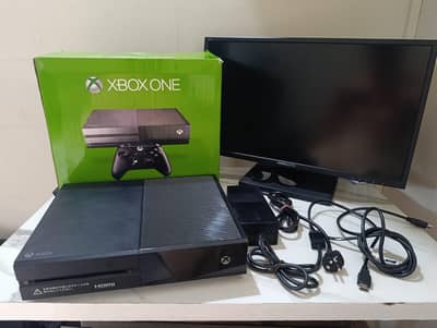 XBOX ONE 500 GB, MINT CONDITION