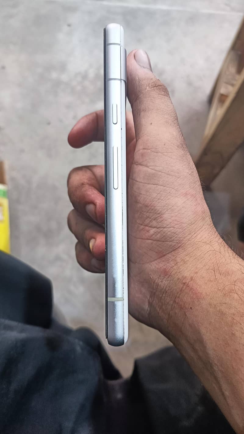 Google Pixel 7a 3