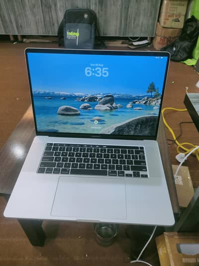 MacBook Pro 2019 16" | Core i7 | 32GB RAM | 512GB SSD | 4GB Graphics