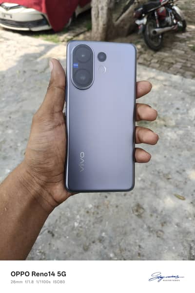 Vivo V60