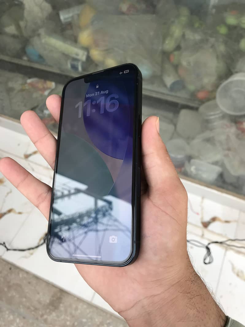 Apple iPhone 13 7