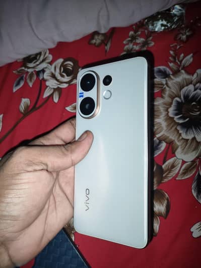 Vivo V60