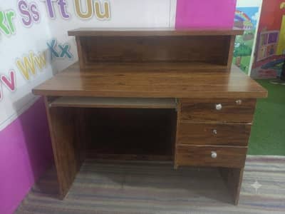 reception counter 1 rilling chair 2 seated chair set