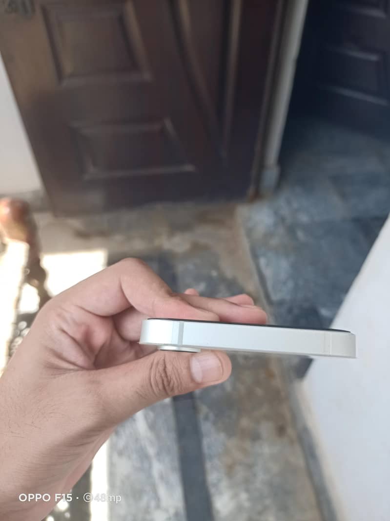 Apple iPhone 16e (Exchange+Sale) 2