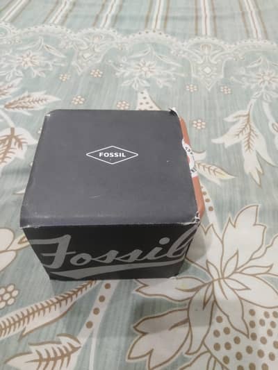 fossil watch for sale ek bar bhi use nai hoi