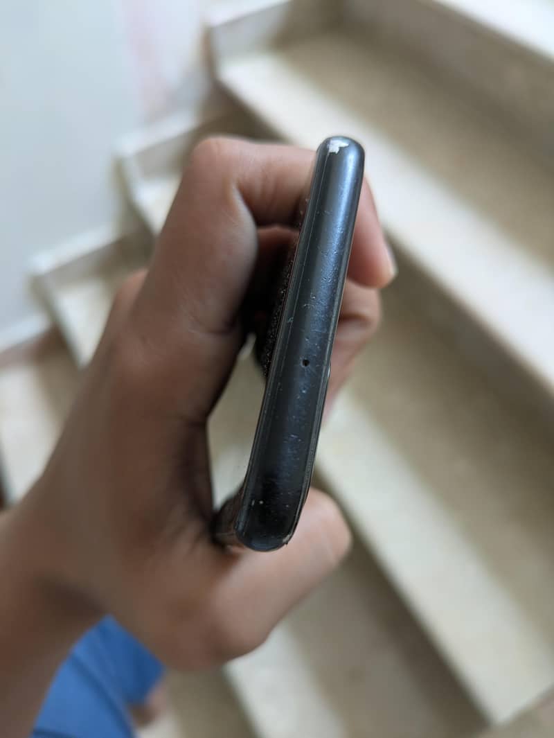 Google Pixel 4 3