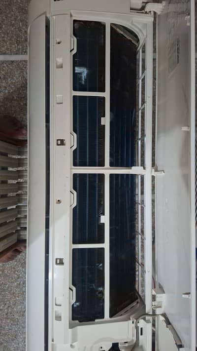 Haier Dc inverter 1 ton HSU 12 hnh