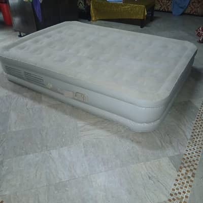 electric air matress with all assories
