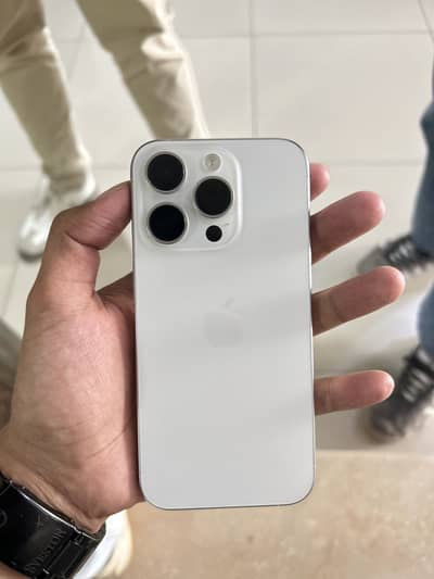 iPhone 15 Pro jv white