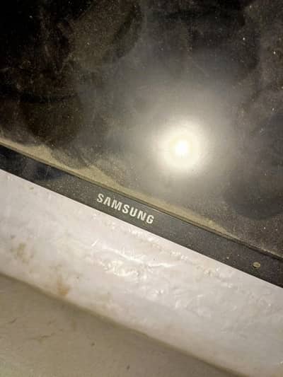 samsung LCD 24 inch screen dead for sale