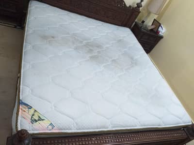 mattress in perfect condition no wear tear.