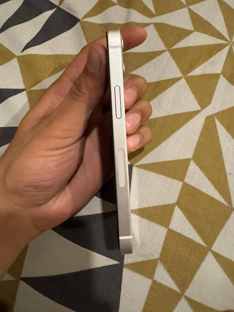Apple iPhone 12 mini 3