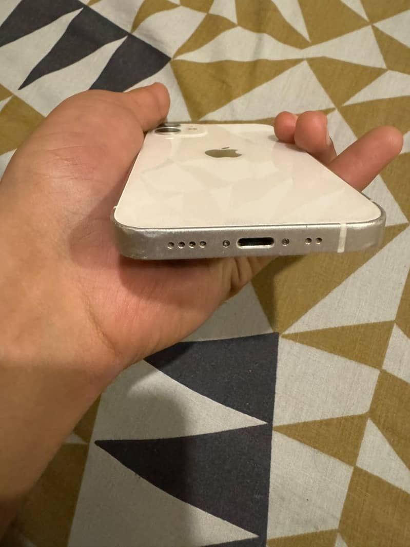 Apple iPhone 12 mini 4
