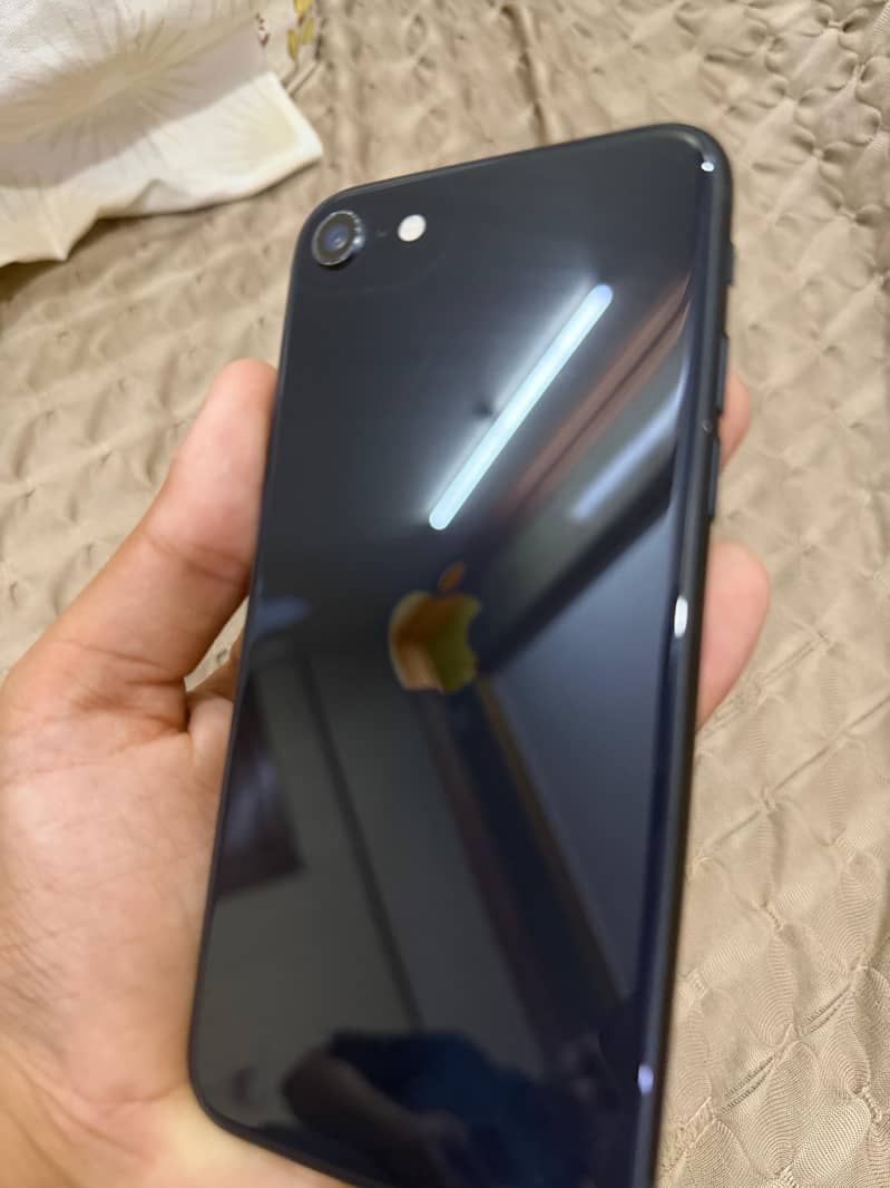 Apple iPhone SE 3