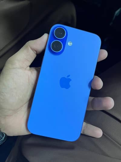 Apple iPhone 16