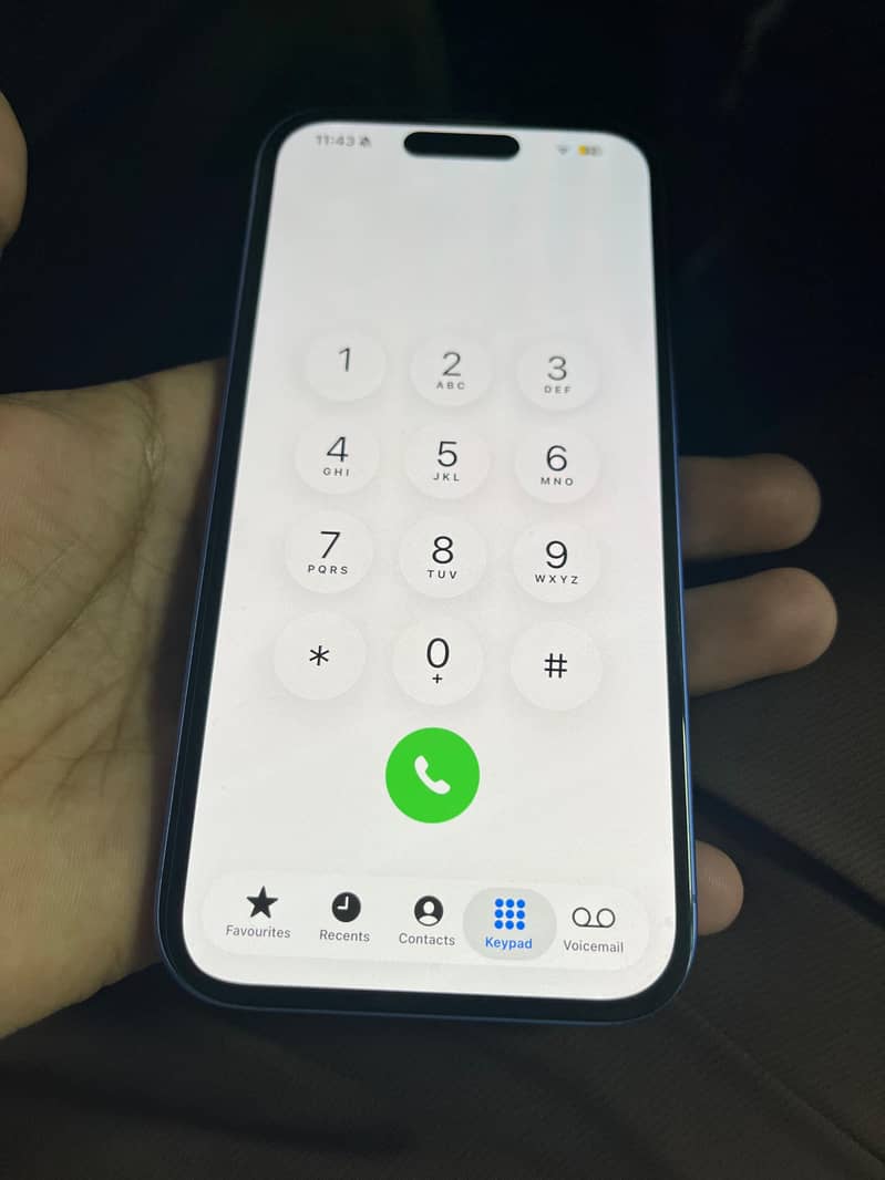 Apple iPhone 16 5