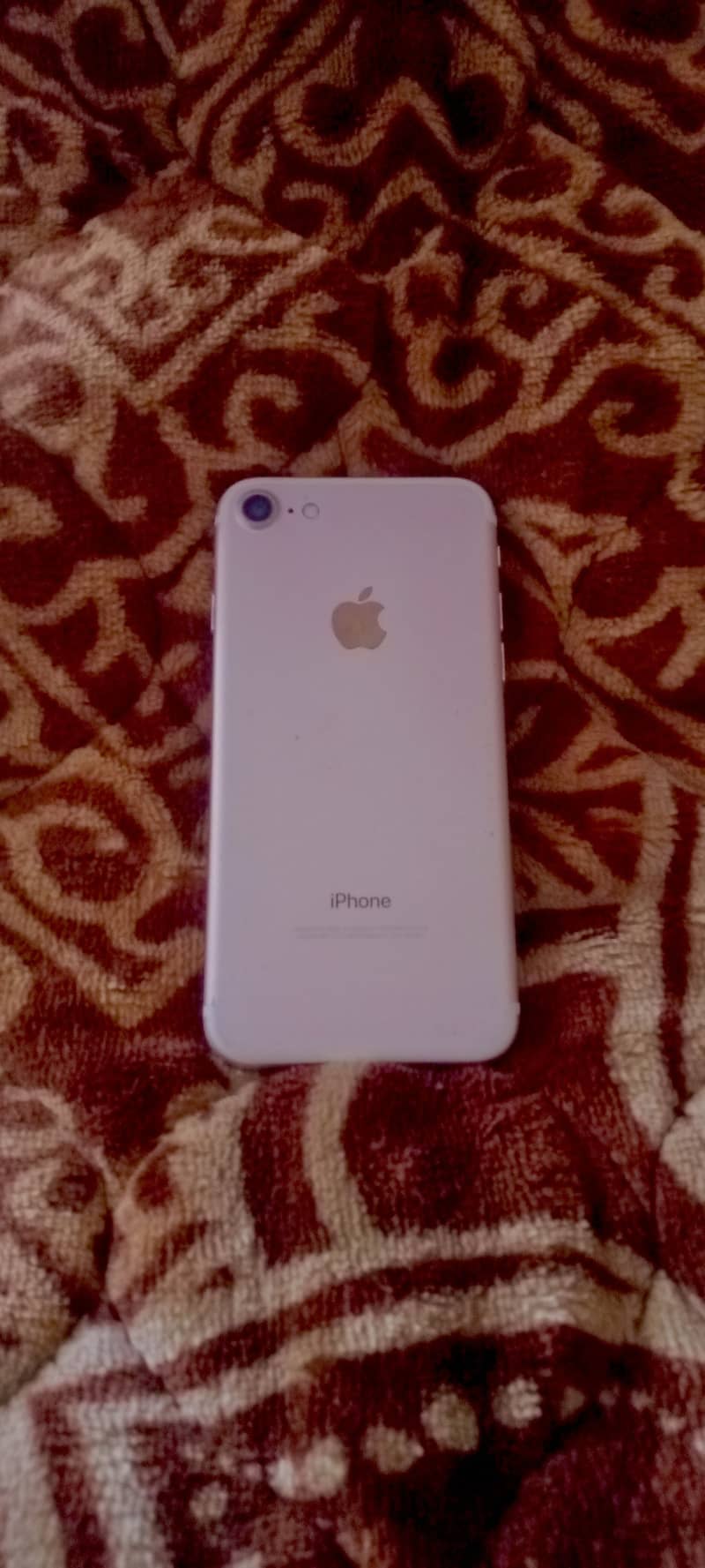 Apple iPhone 7 0