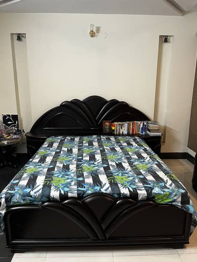 Wooden bed king size with dressing table